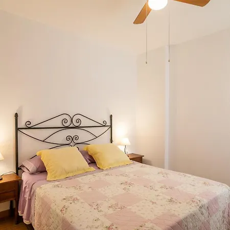 With Stunning Sea Views Apartment