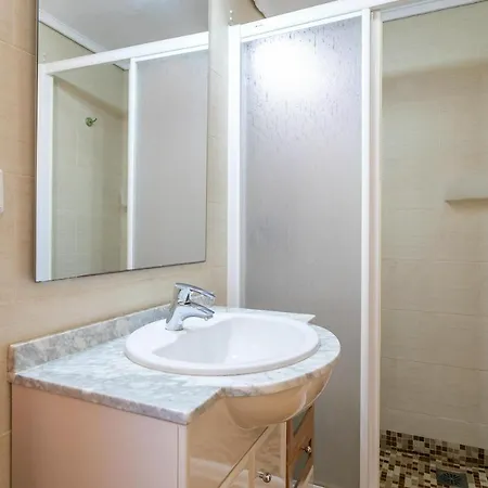 With Stunning Sea Views Apartment *